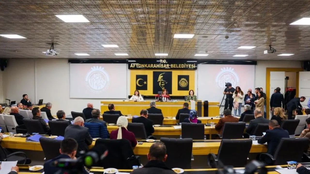 afyonkarahisar-belediye-meclisinde-cogunluk-hangi-partide-afyonkarahisar-belediyesi-meclis-uyesi-dagilimi-GBeiHJtQ.jpg