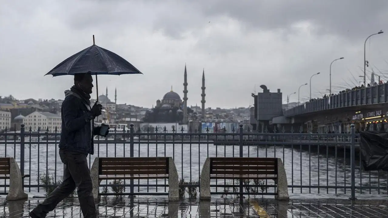 akom-istanbulu-tarih-vererek-uyardi-sicakliklar-aniden-dusecek-a2bwKy94.jpg