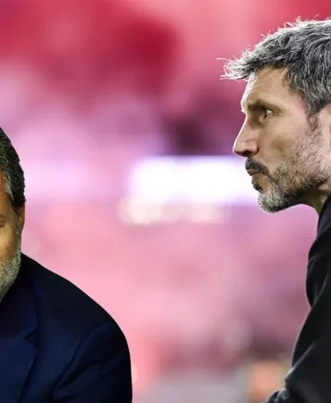 aykut-kocaman-yonetici-van-bommel-teknik-direktor-iddiasi-RwOEqEg4.webp