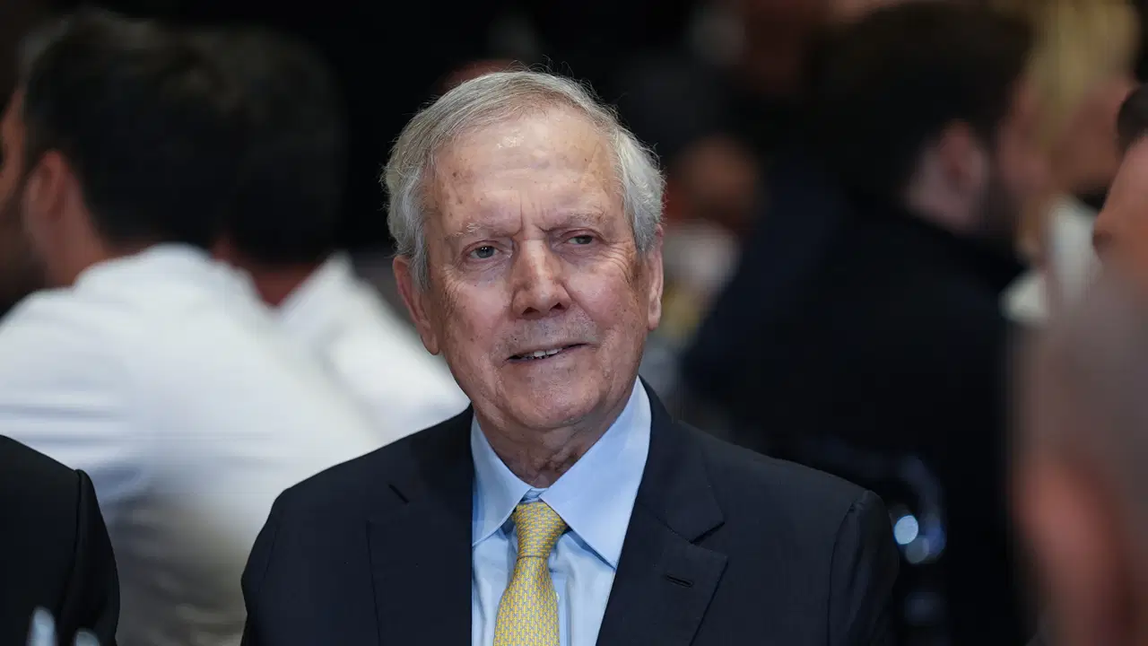 aziz-yildirimdan-galatasaraya-tepki-fenerbahceye-dil-uzatmaya-calisanlarin-rRH2HfZm.jpg