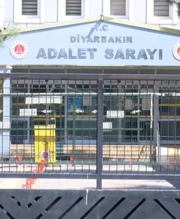 baskanlik-yaptigi-mahkemeye-sanik-oldu-diyarbakirda-eski-agir-ceza-baskanina-gorevi-kotuye-kullanma-davasi-edK38MrT.webp