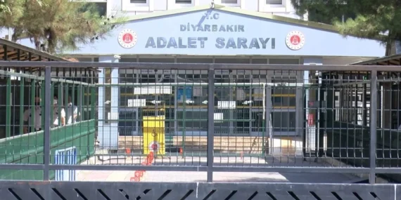 baskanlik-yaptigi-mahkemeye-sanik-oldu-diyarbakirda-eski-agir-ceza-baskanina-gorevi-kotuye-kullanma-davasi-edK38MrT.webp