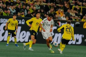 can-uzunun-golu-eintracht-frankfurta-yetmedi-NqFZggbc.webp