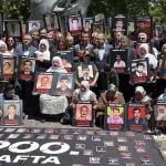 diyarbakirda-kayip-yakinlarinin-eylemi-900uncu-haftada-dua-edeceginiz-bir-mezar-tasina-mutlaka-sizi-kavusturacagiz-mnpqTyNs.webp