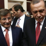 erdoganin-basdanismani-mustafa-akistan-ahmet-davutogluna-agir-sozler-sizinle-vakit-kaybedecek-durumda-degiliz-zhYhRM4H.jpg