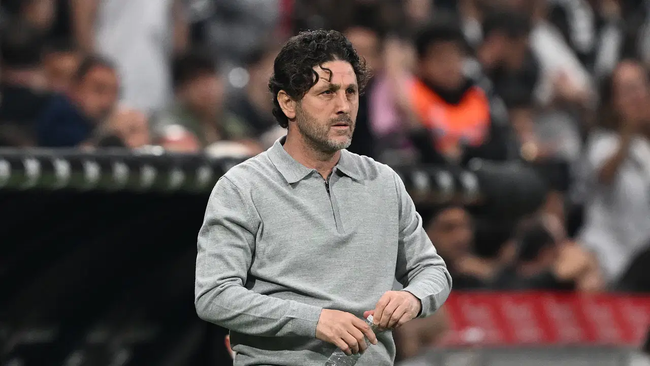 fatih-tekkeden-sergen-yalcina-destek-besiktas-taraftari-kusura-bakmasin-rU39jec8.jpg