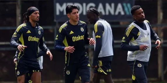 fenerbahcede-ilk-ayrilik-gerceklesiyor-mlQtLGiB.webp