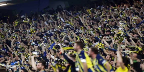 fenerbahceden-18-yas-alti-ve-kadin-taraftarlara-jest-ibKH3OlG.webp