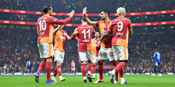 galatasarayda-4-futbolcu-ilk-kez-sampiyonluk-sevinci-yasadi-jNeYBsxF.webp
