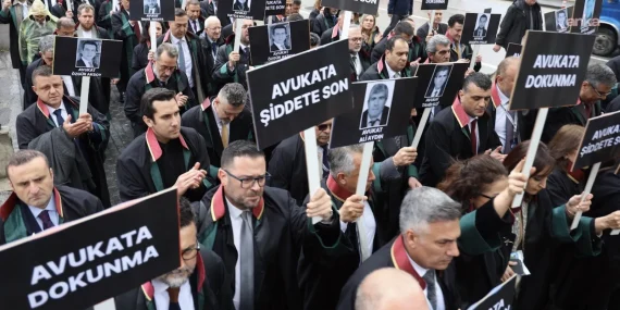 haciz-sirasinda-avukatin-parmagini-kirdigi-iddiasiyla-yargilanan-is-insanina-beraat-lXk12jsc.webp
