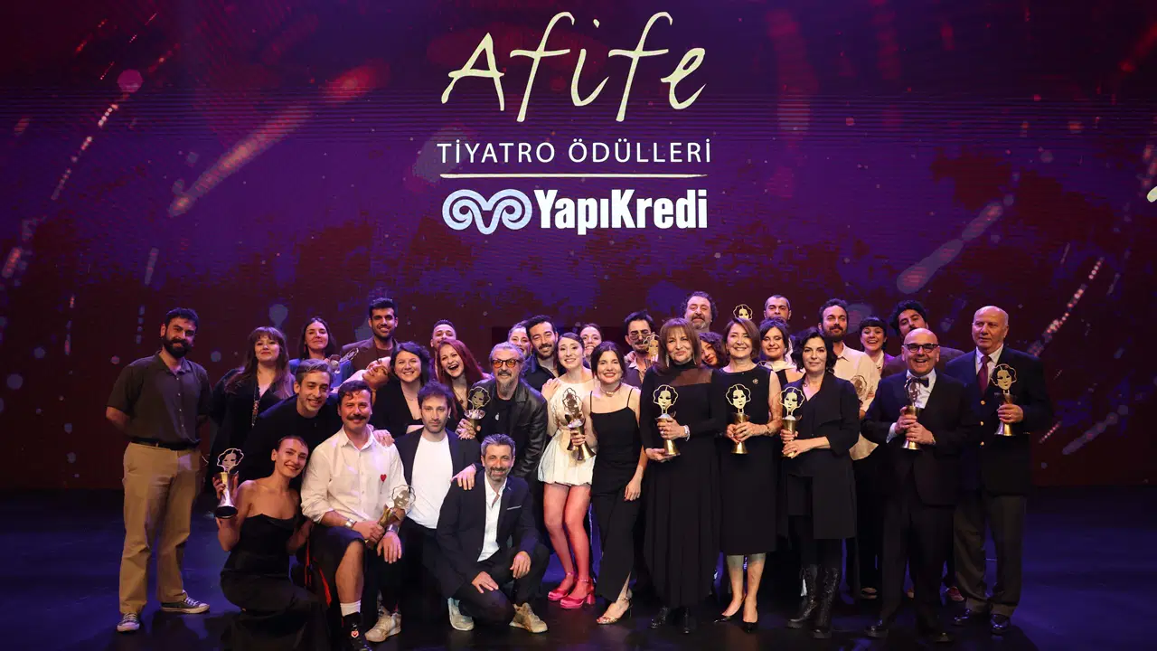 haldun-dormenin-anildigi-gecede-28-afife-tiyatro-odulleri-verildi-FC9FADfp.jpg