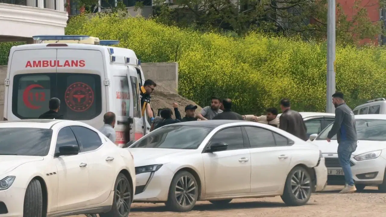 insaat-iscileri-arasinda-sopali-yumruklu-kavga-yaralialr-var-IDpESVMe.jpg