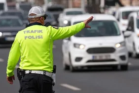 istanbulda-uluslararasi-savunma-havacilik-ve-uzay-sanayii-fuari-nedeniyle-bazi-yollar-trafige-kapatildi-h9V9alQJ.webp