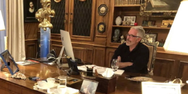 jeffrey-epsteinin-ofisindeki-tablo-satisa-cikarildi-z3zLJVJf.jpg