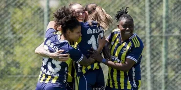 kadinlar-super-liginde-sampiyon-fenerbahce-arsevev-hfKjxzdb.webp
