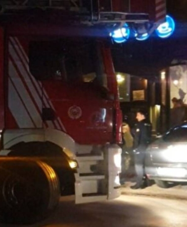 mutfaktaki-ocak-alev-aldi-apart-bina-tahliye-edildi-Epmih78Z.jpg