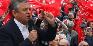 ozgur-ozel-erdogana-seslendi-o-bankadaki-kasayi-actir-akin-gurlekin-senin-sesini-kaydettigi-hafiza-6j6R2M9S.webp