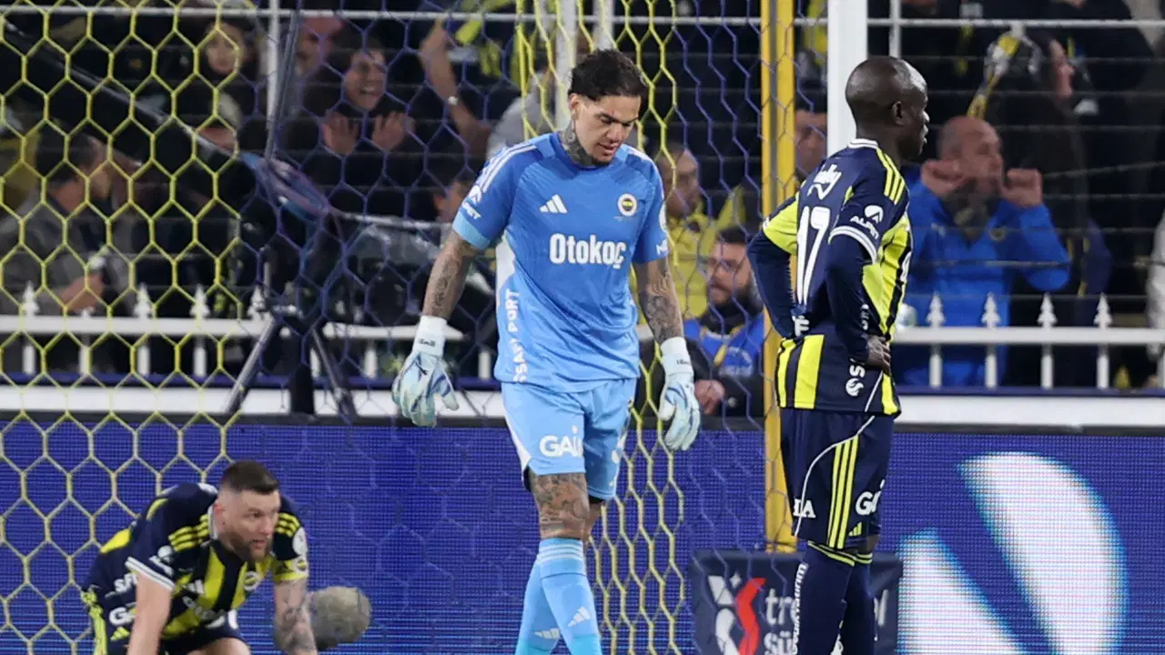 performansiyla-elestirilerin-hedefindeydi-edersondan-fenerbahce-karari-sGPbt4Ck.jpg