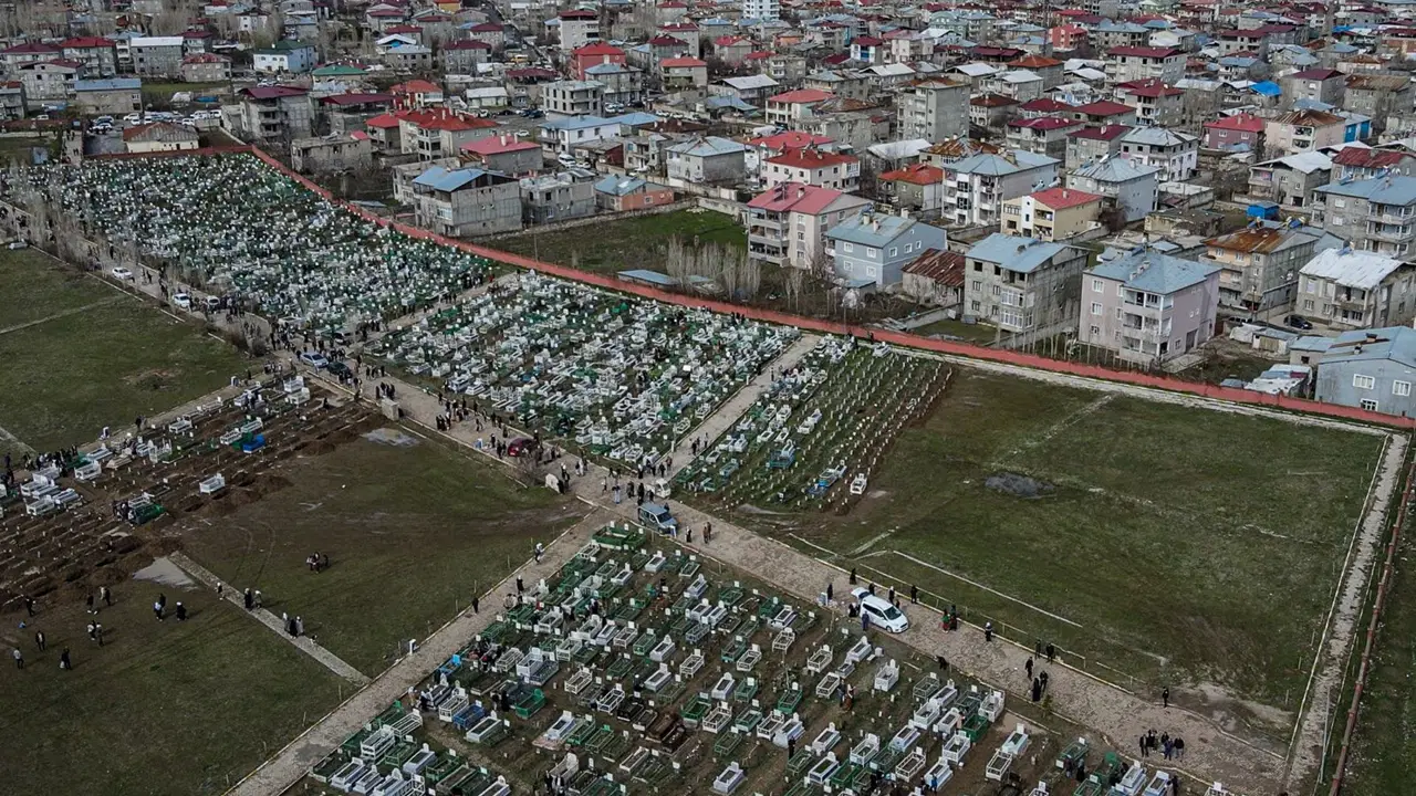 sinir-hafizasi-vanda-aciliyor-olumle-yasam-arasinda-kalan-izlerin-pesinde-NhfMcNay.jpg