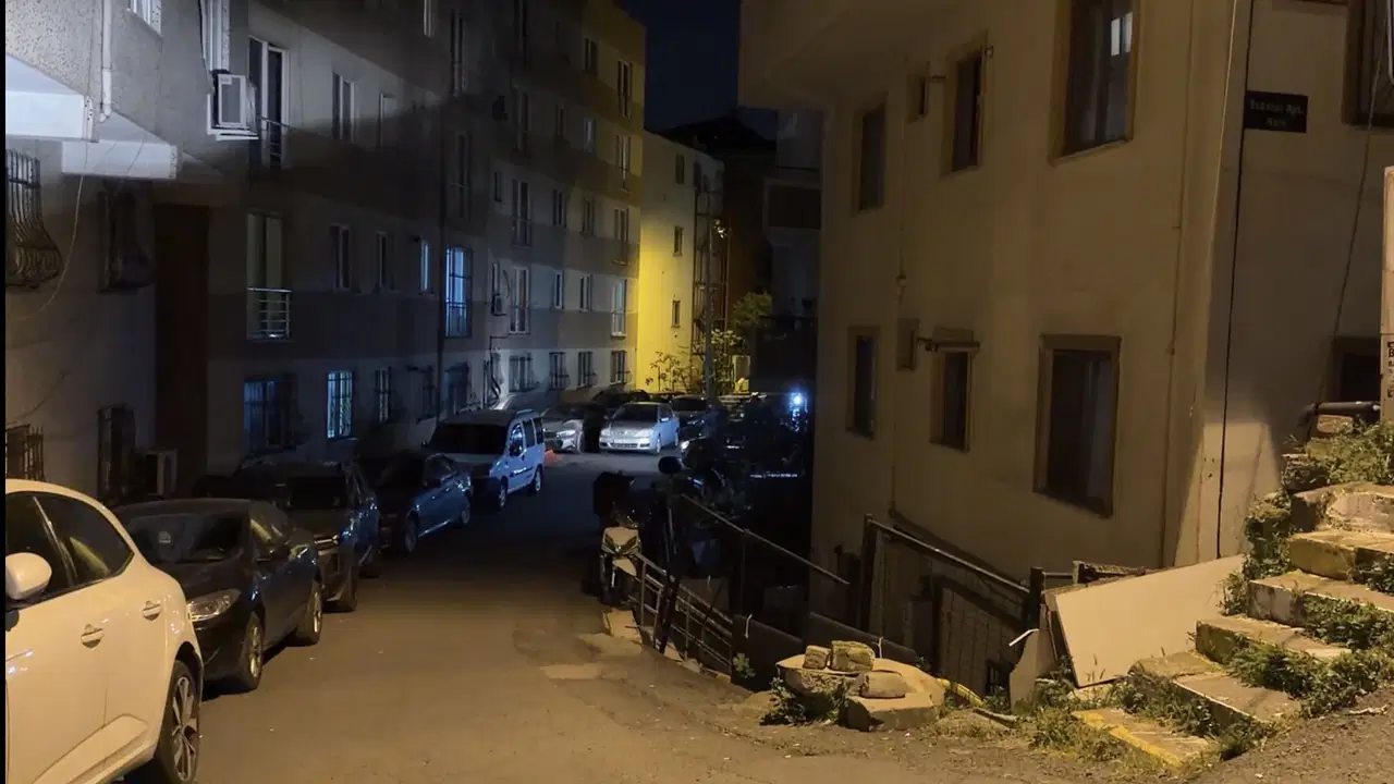 sislide-erkek-siddeti-ates-acti-mermer-parcalari-kadini-yaraladi-HgAkz8ad.jpg