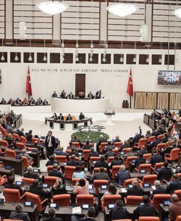 torba-teklif-plan-ve-butce-komisyonunda-tartismalar-arasinda-kabul-edildi-maliyenin-hayali-zengin-gocu-I28fW1Mu.jpg