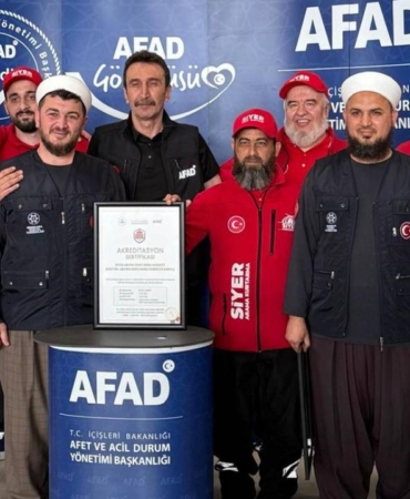 turkiyede-afetlerde-arama-kurtarma-calismalarinda-cemaatlerin-onunun-acilmasi-iktidar-eliyle-suruyor-menzil-ismailaga-cubbeli-cZOg7jnr.jpg