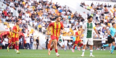 yeni-malatyaspor-tarihe-gecti-ligi-52-puanla-tamamladi-111-gol-yedi-8-gol-atabildi-uX6kPbg4.jpg